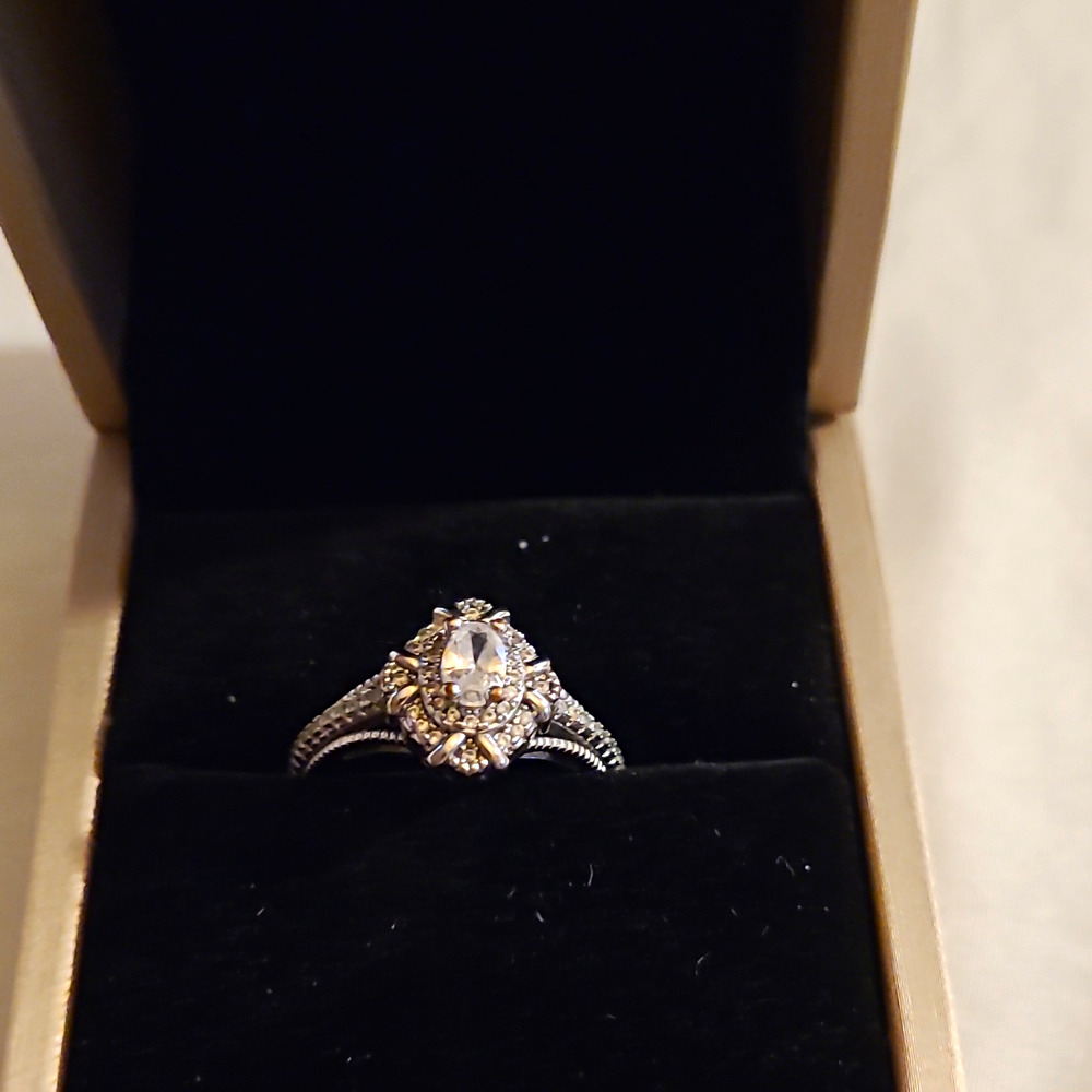 NIB Diamonique 925 Sterling Silver Oval Split Shank Engagement Ring Women 7.5
